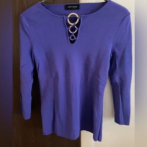 Cable &gauge XS knitted blouse in Deep Purple and 3/4 sleeves with golden decor